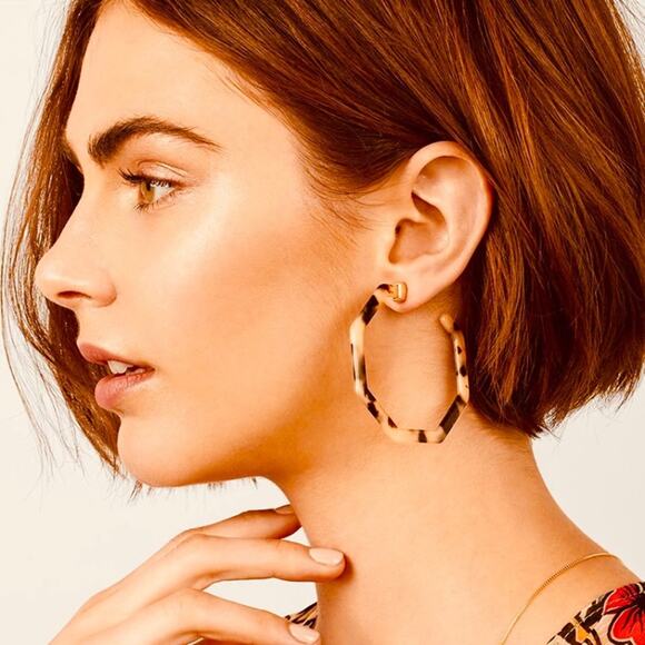 Neutral Tortoise Shell Geometric Hoop Pierced Earrings NEW Tan Beige Black - Picture 1 of 5